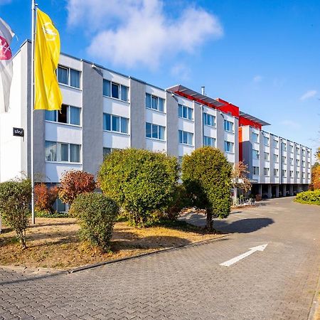 Michel Hotel Frankfurt Airport Рюссельхайм Экстерьер фото