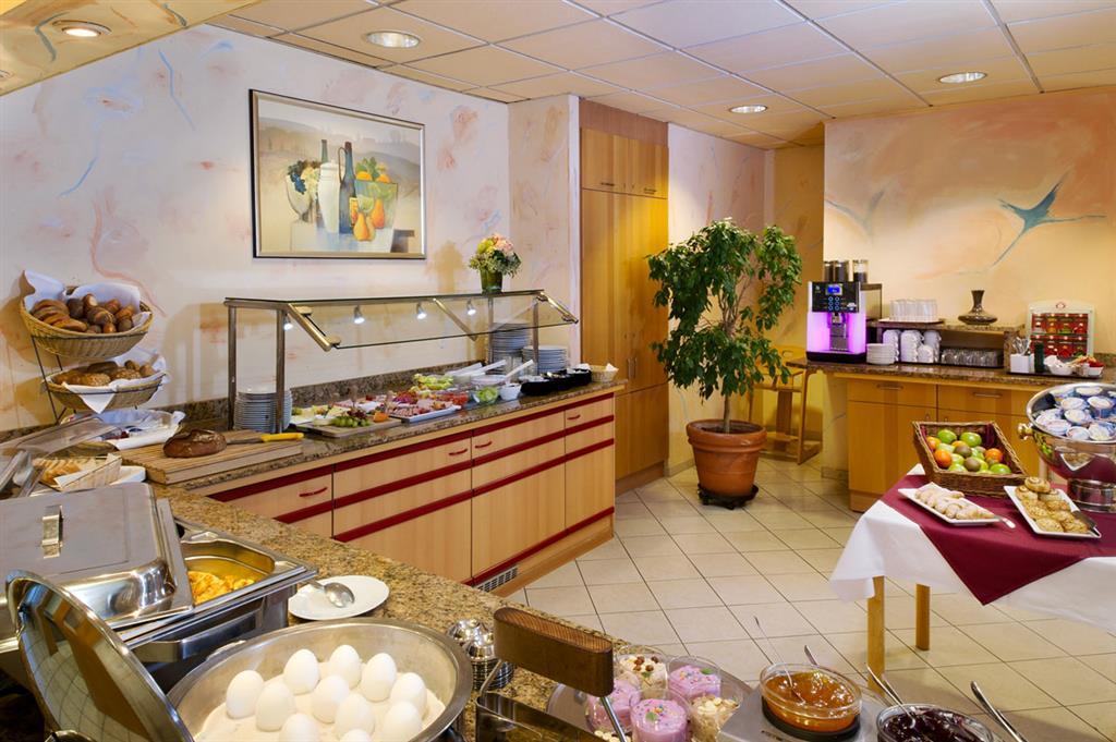 Michel Hotel Frankfurt Airport Рюссельхайм Ресторан фото