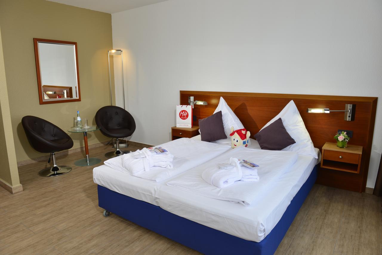 Michel Hotel Frankfurt Airport Рюссельхайм Экстерьер фото